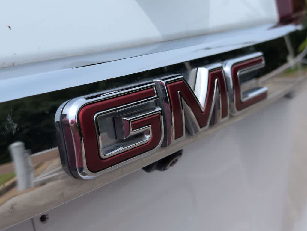 Thumbnail: 2023 GMC Acadia - 12