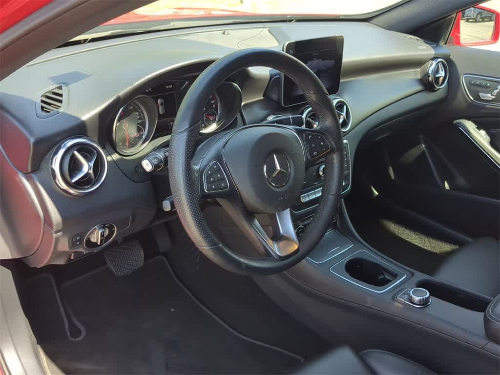 Thumbnail: 2019 Mercedes-Benz GLA - 10