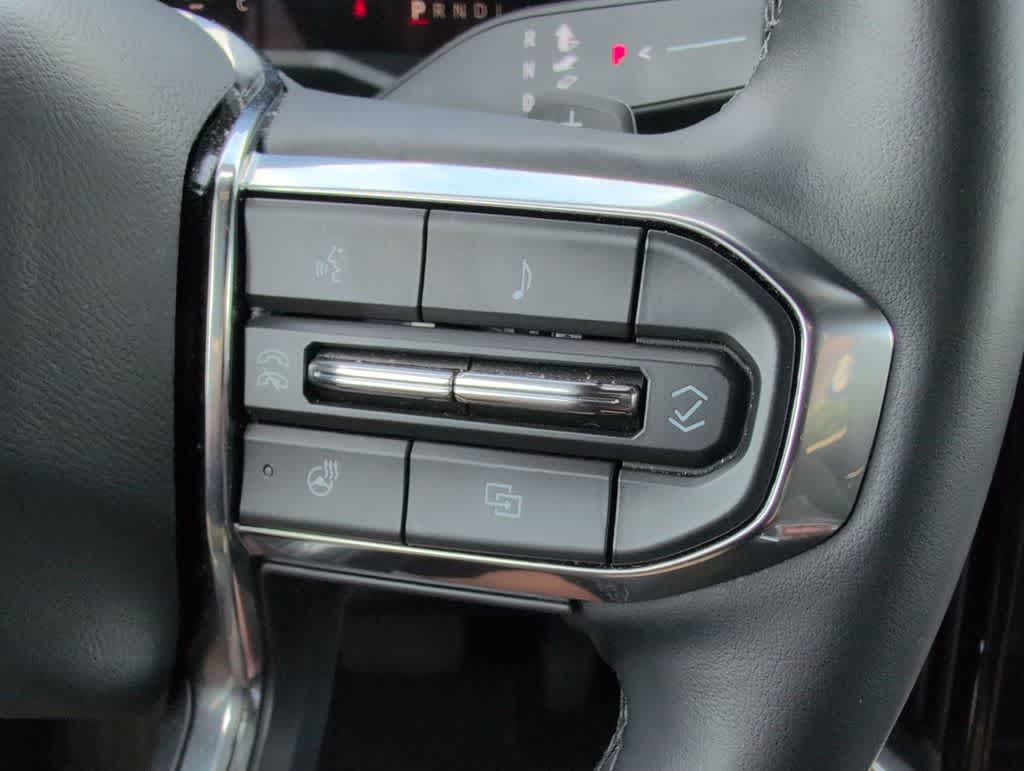 Thumbnail: 2025 GMC Acadia - 24