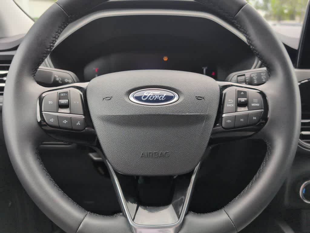 Thumbnail: 2023 Ford Escape - 22