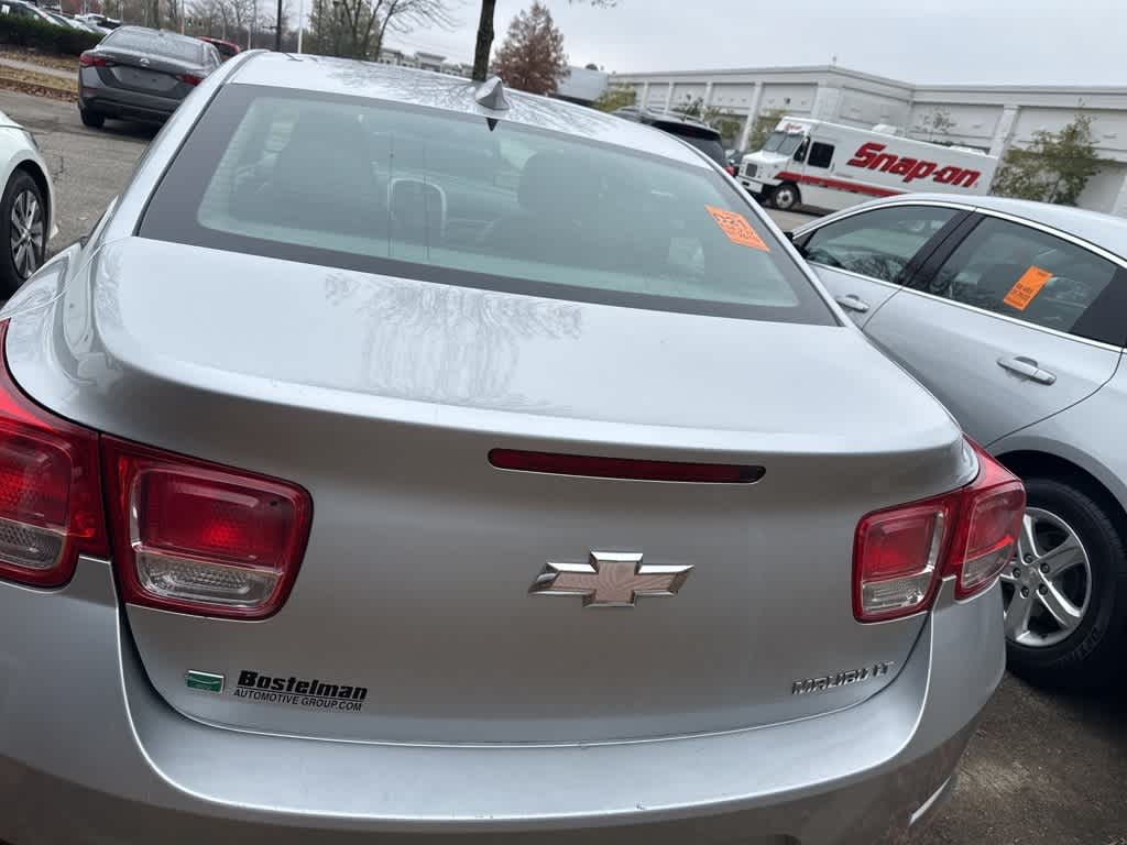 Thumbnail: 2015 Chevrolet Malibu - 16