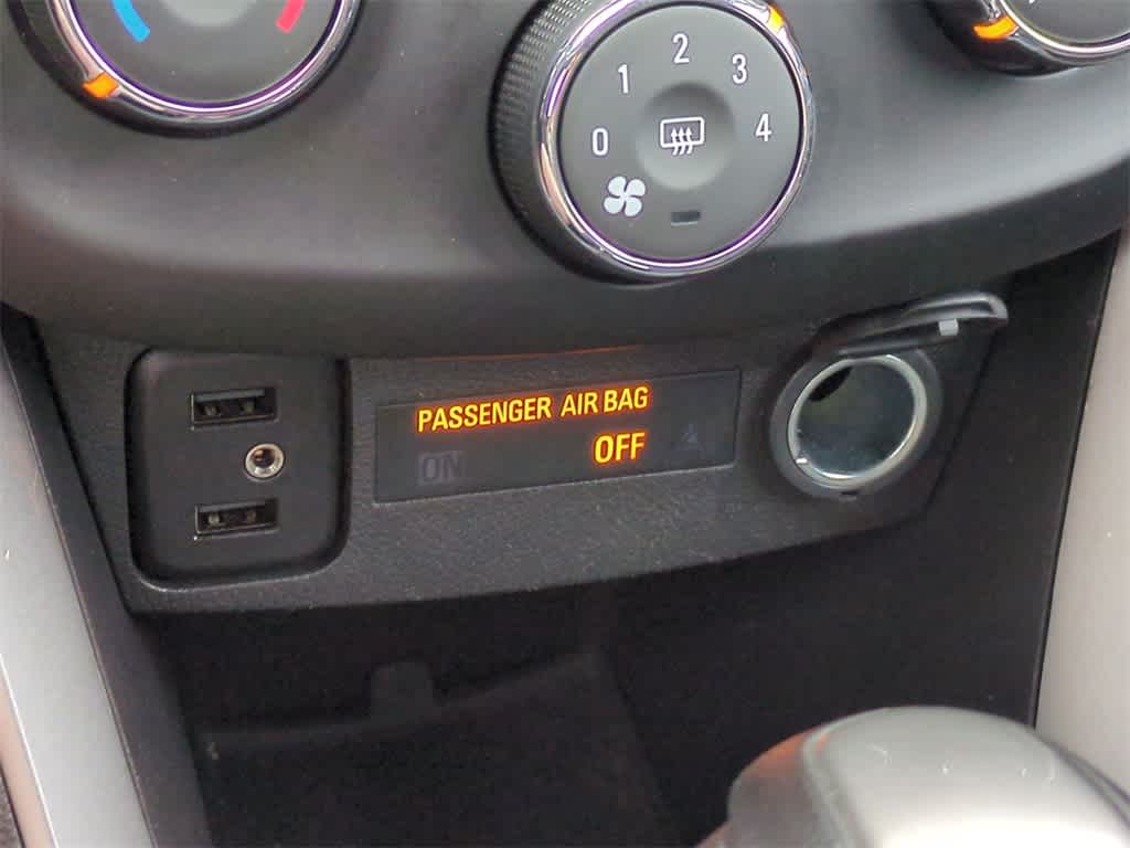 Thumbnail: 2022 Chevrolet Trax - 30