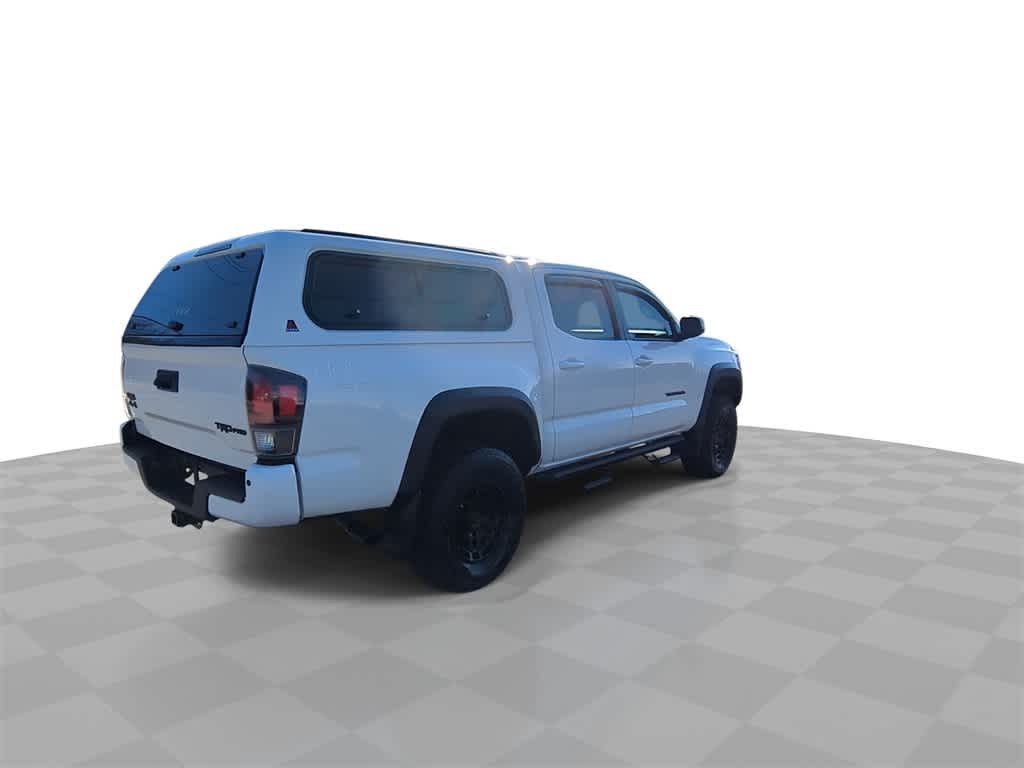 Thumbnail: 2022 Toyota Tacoma - 8