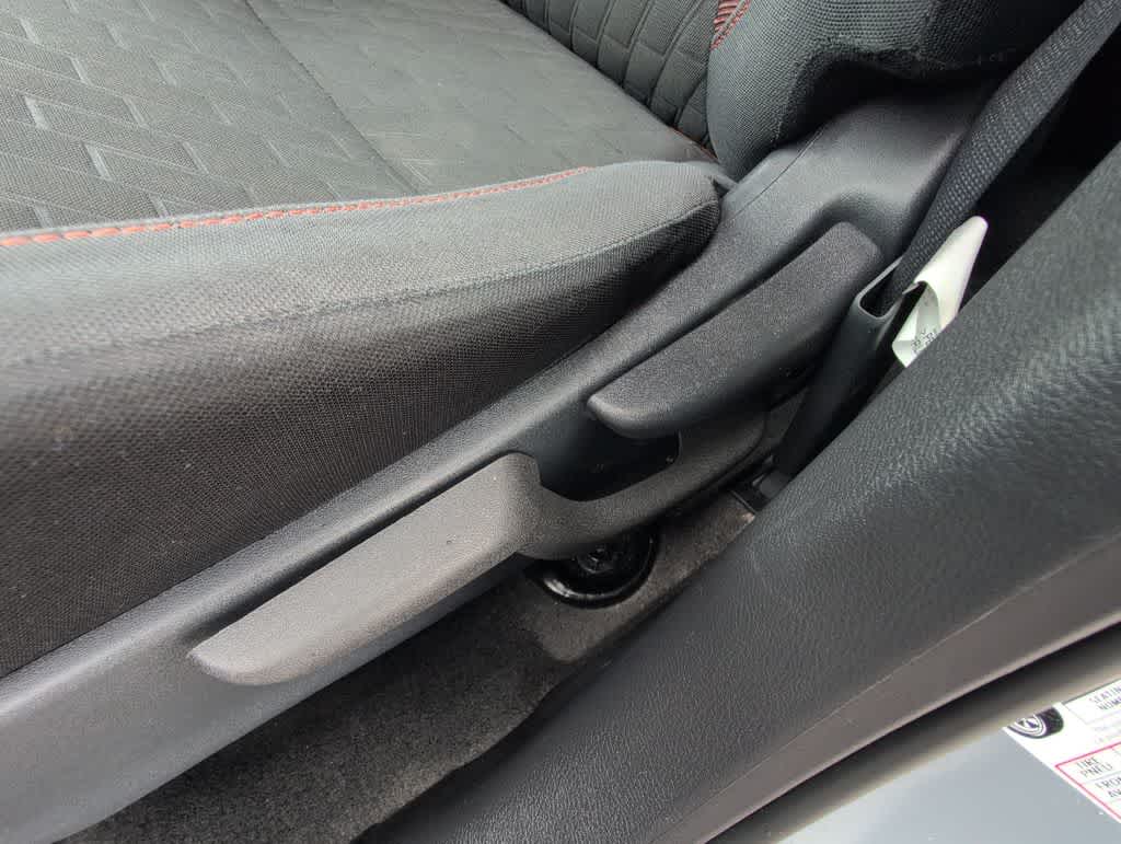 Thumbnail: 2023 Nissan Kicks - 18