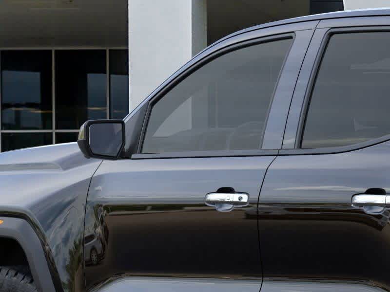 2025 GMC Canyon Denali 12