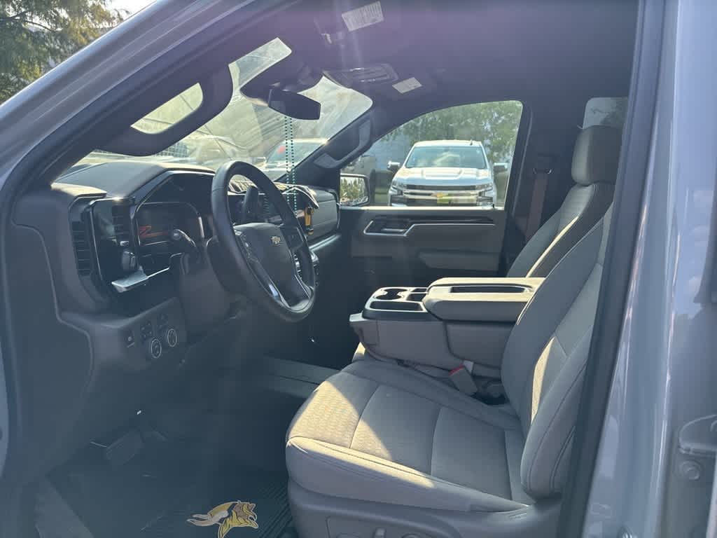 Thumbnail: 2024 Chevrolet Silverado 1500 - 3