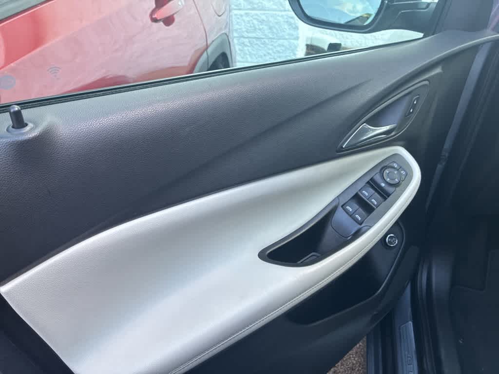 Thumbnail: 2022 Buick Encore GX - 16