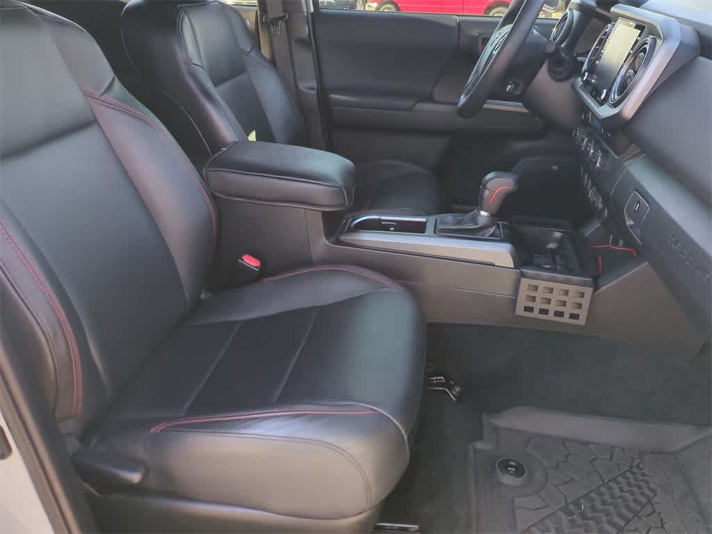 Thumbnail: 2022 Toyota Tacoma - 23