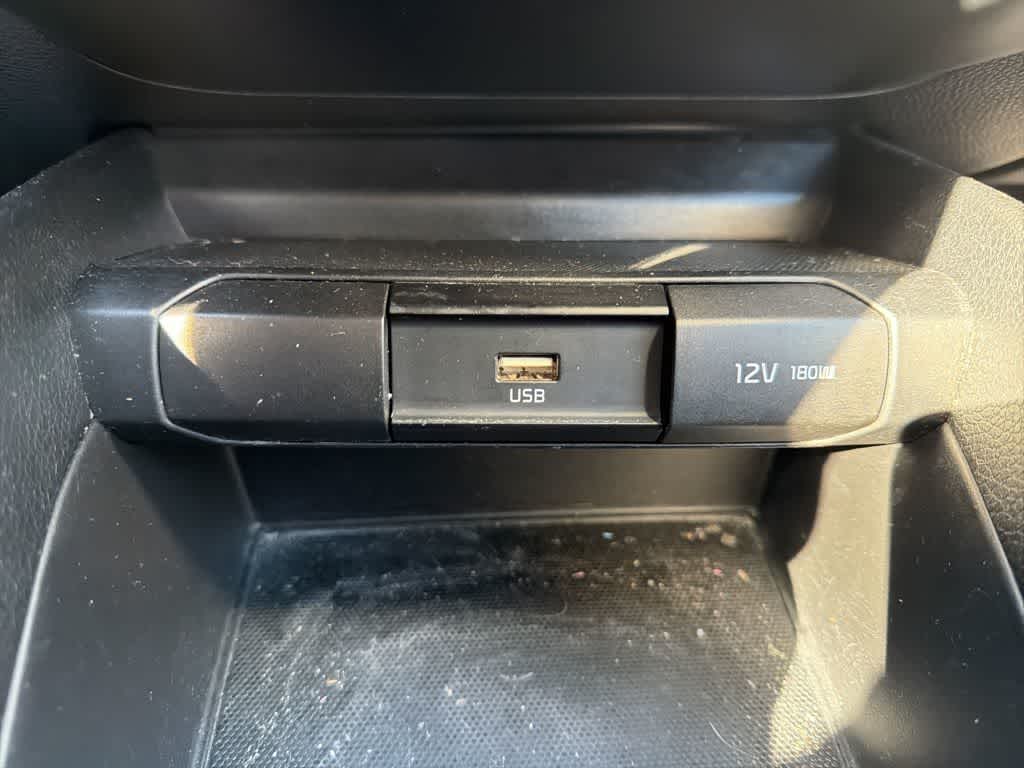 Thumbnail: 2023 Kia Rio - 14