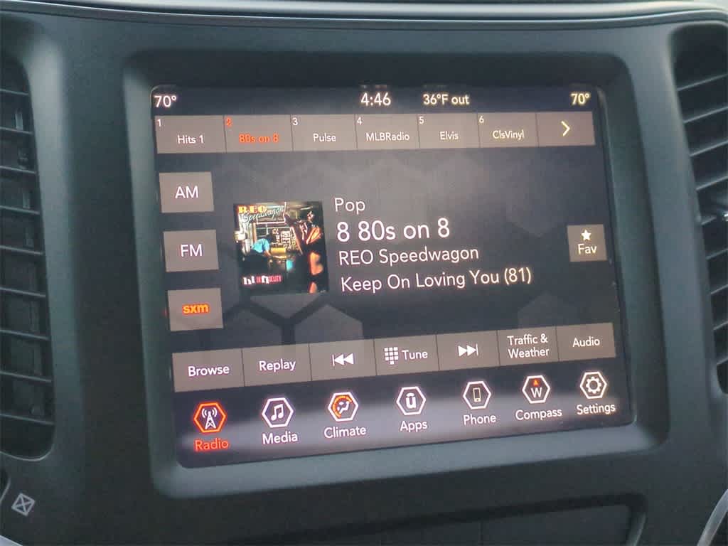 Thumbnail: 2019 Jeep Cherokee - 30