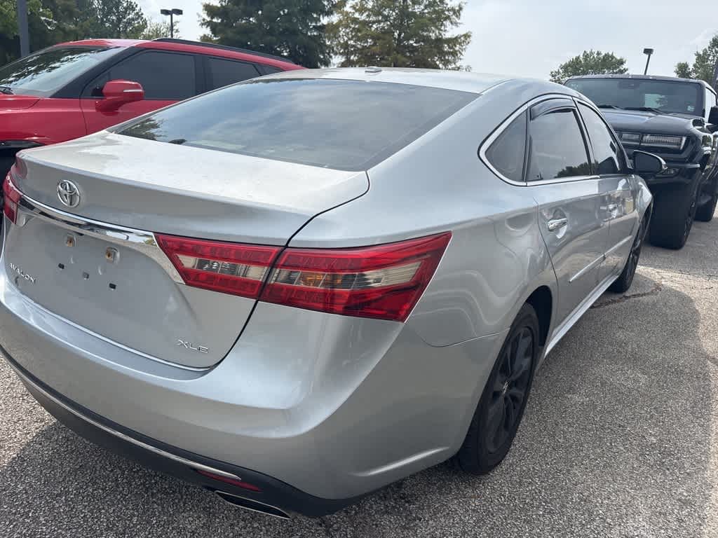 Thumbnail: 2018 Toyota Avalon - 3