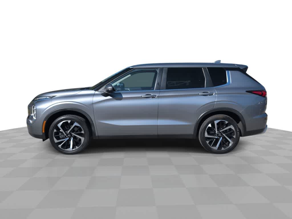 Thumbnail: 2022 Mitsubishi Outlander - 5