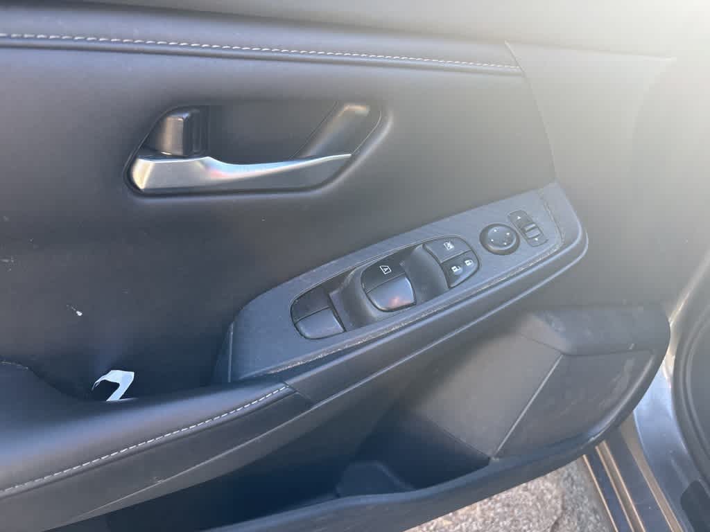 Thumbnail: 2021 Nissan Sentra - 23