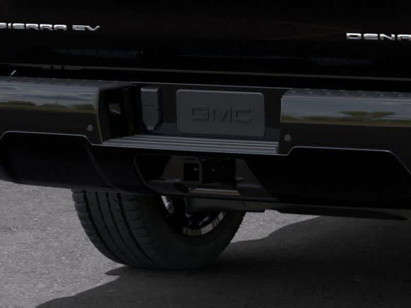 2025 GMC Sierra EV Denali 14