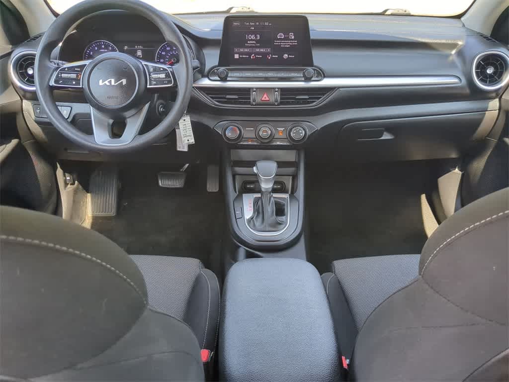 Thumbnail: 2023 Kia Forte - 14