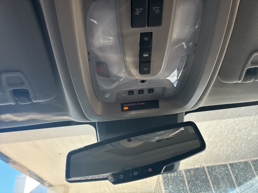 Thumbnail: 2017 GMC Terrain - 21