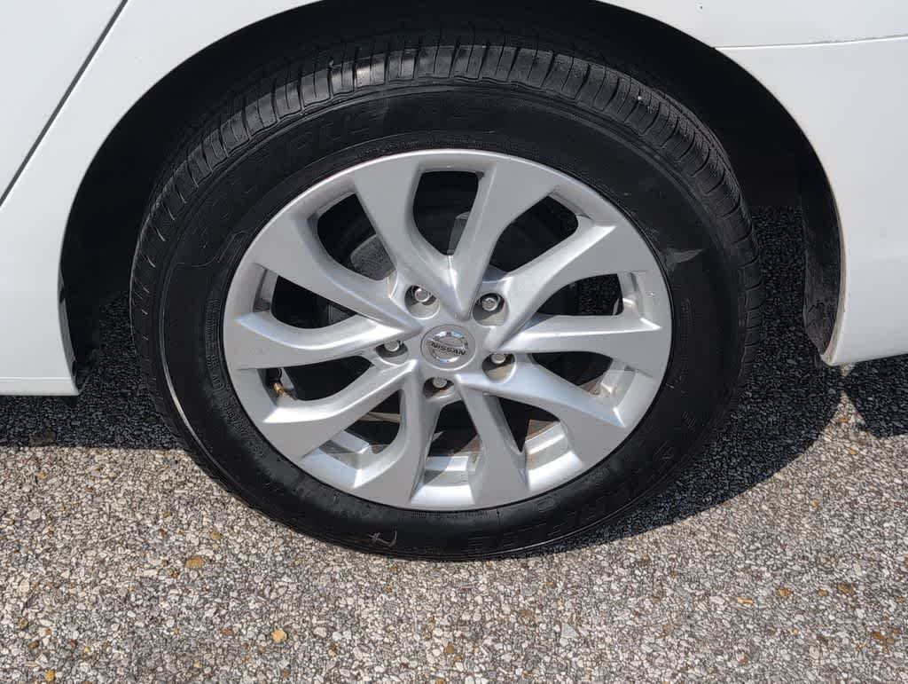 Thumbnail: 2019 Nissan Sentra - 13