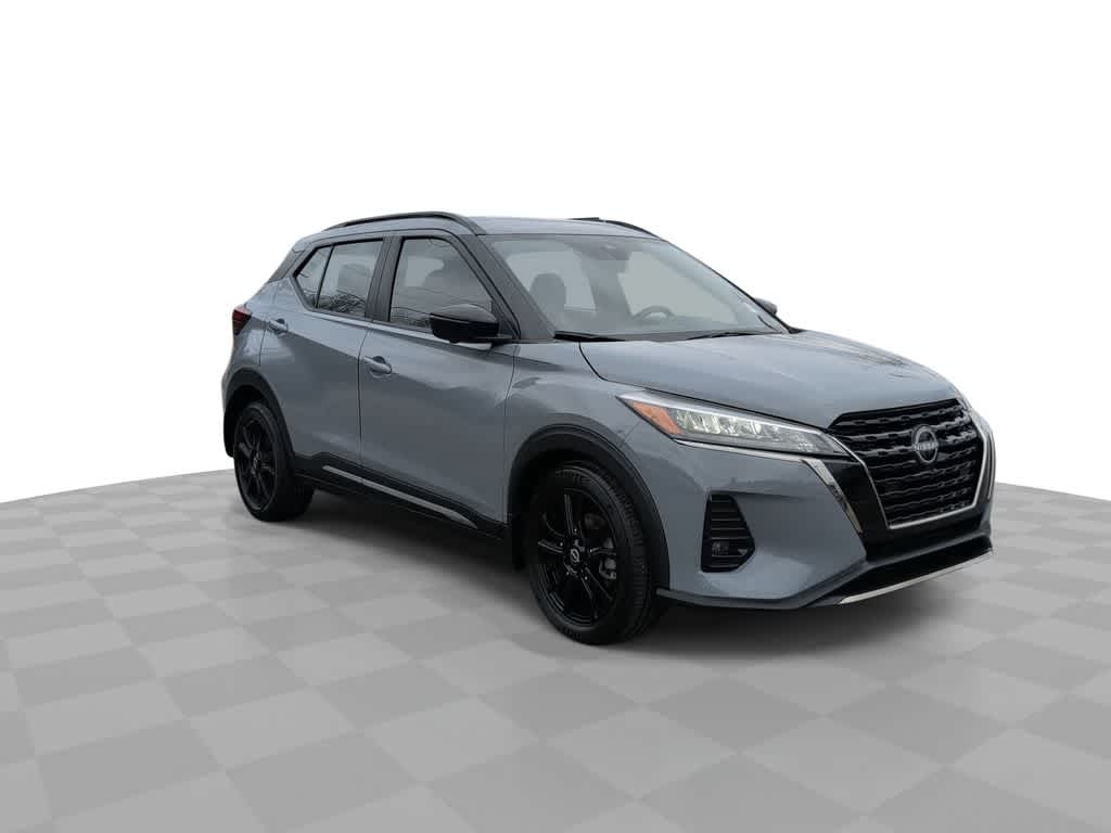 Thumbnail: 2023 Nissan Kicks - 2