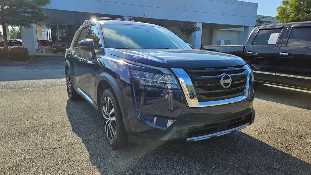 Thumbnail: 2023 Nissan Pathfinder - 4