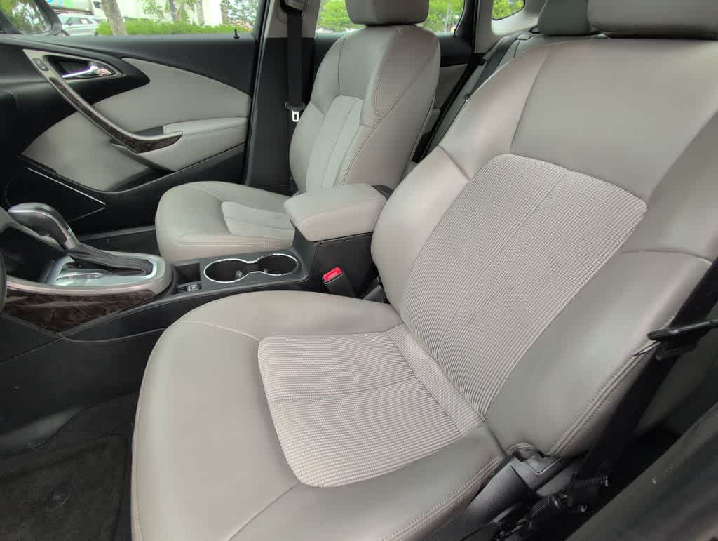 Thumbnail: 2013 Buick Verano - 17