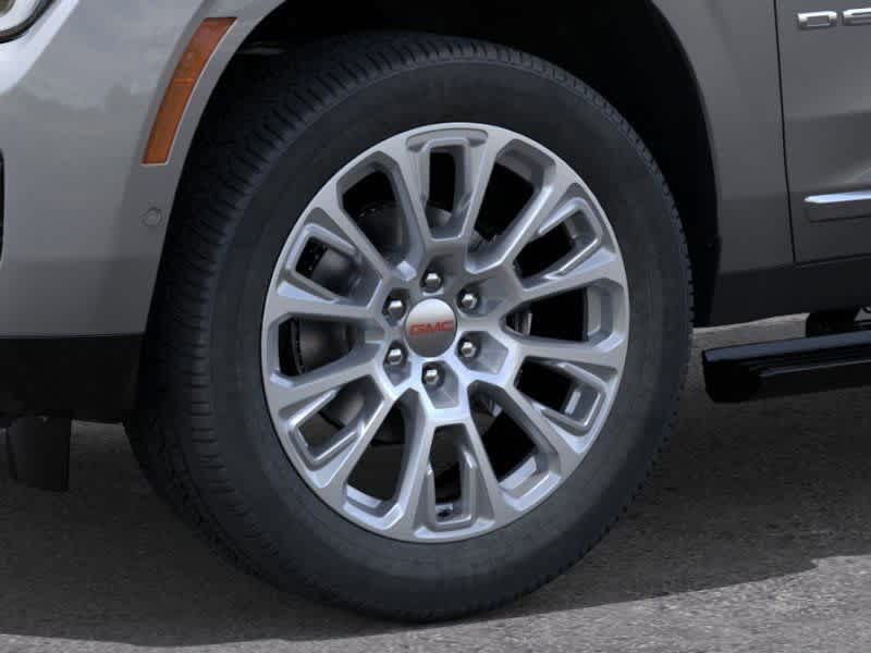 2025 GMC Yukon XL Denali 9