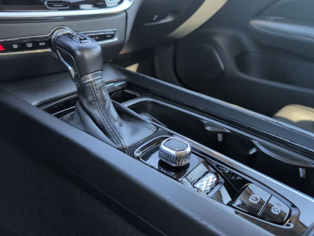 Thumbnail: 2020 Volvo S60 - 33