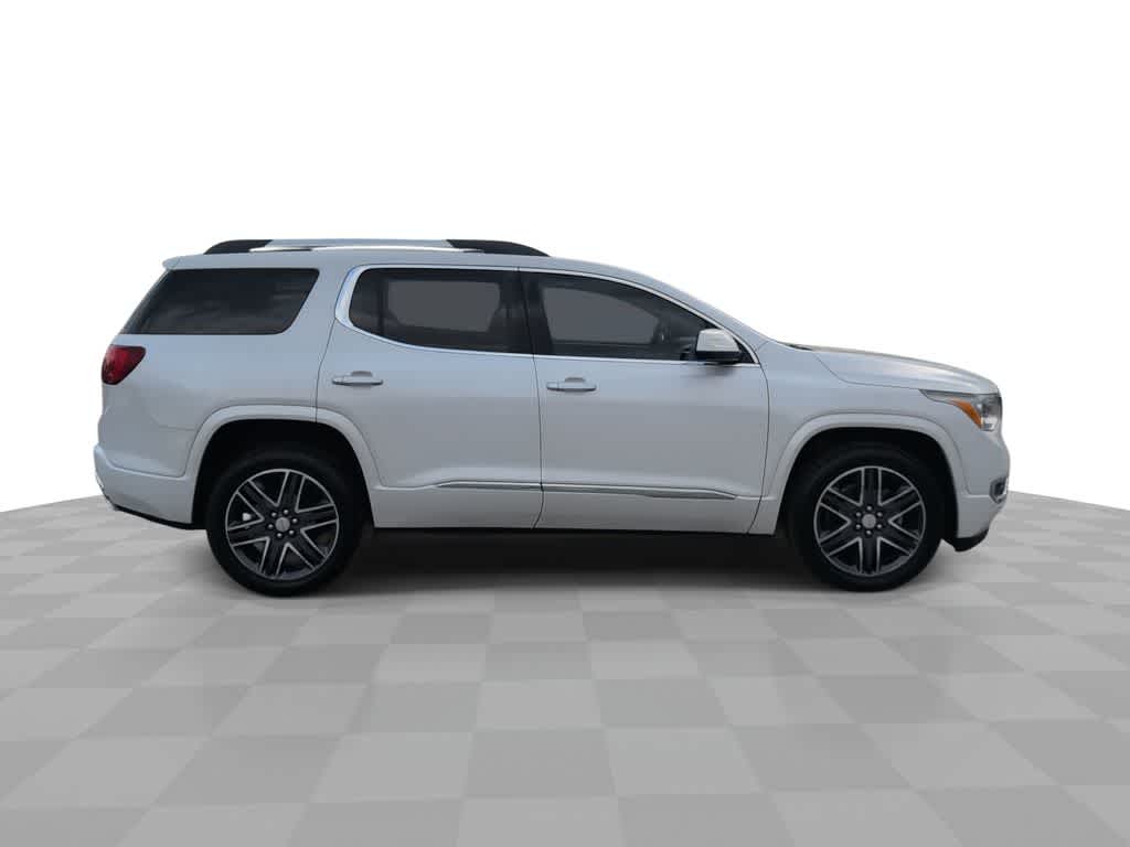 Thumbnail: 2017 GMC Acadia - 9