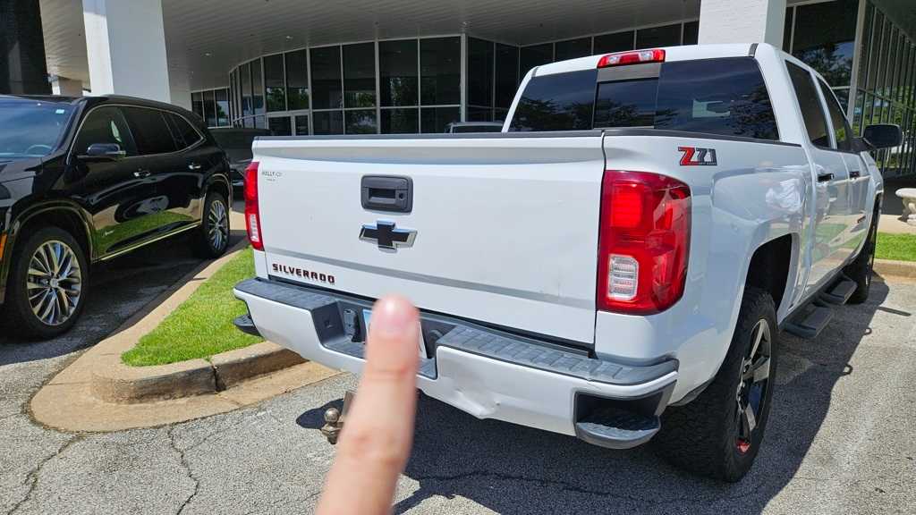 Thumbnail: 2018 Chevrolet Silverado 1500 - 4
