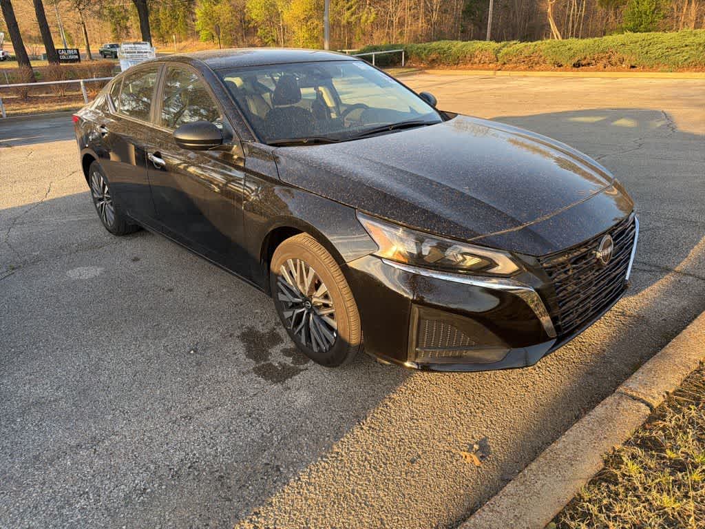 Thumbnail: 2025 Nissan Altima - 3