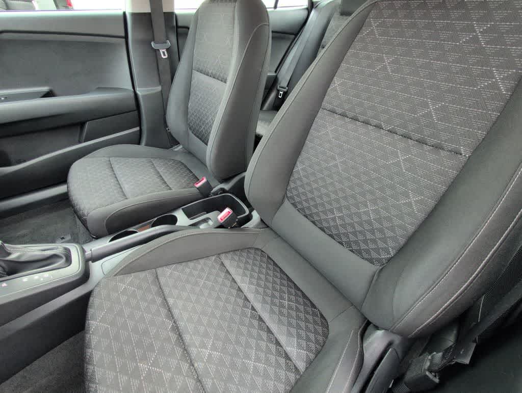 Thumbnail: 2023 Kia Rio - 16