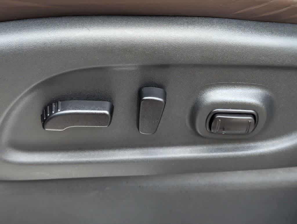 Thumbnail: 2017 Nissan Titan - 18