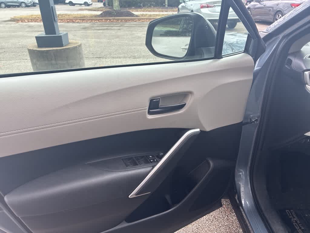 Thumbnail: 2022 Toyota Corolla Cross - 13