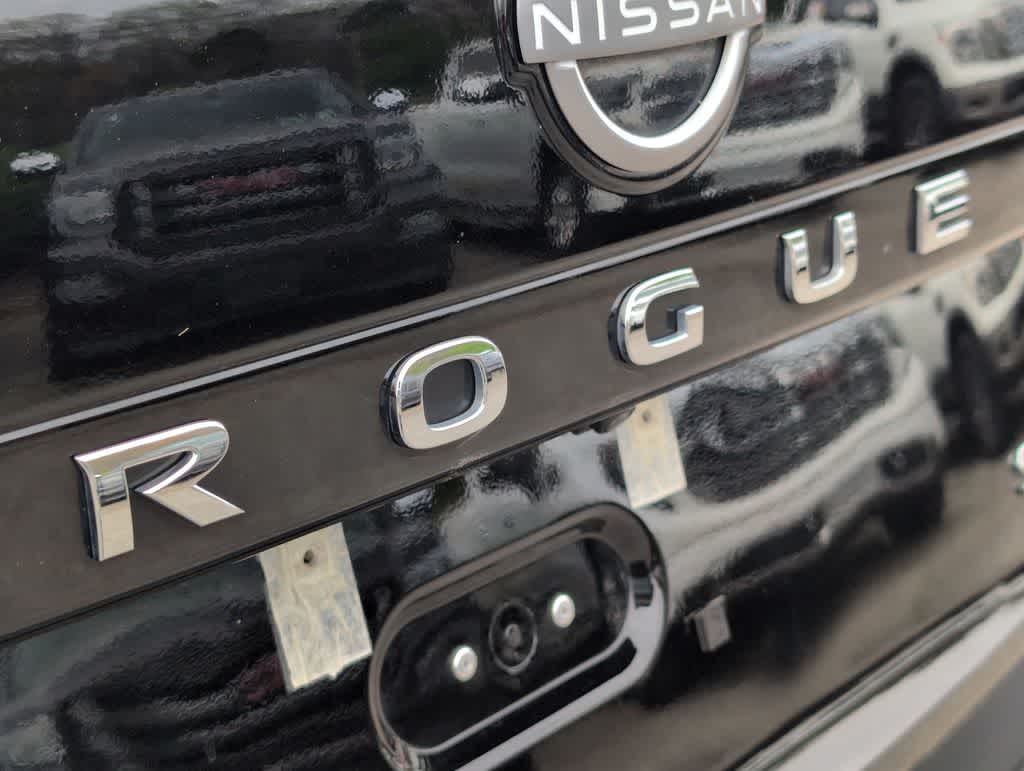 Thumbnail: 2023 Nissan Rogue - 12