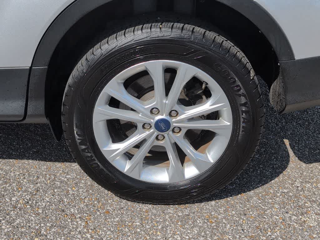 Thumbnail: 2018 Ford Escape - 13