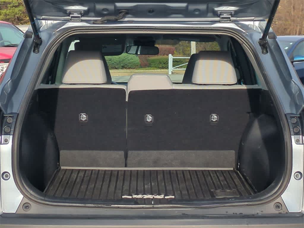 Thumbnail: 2022 Toyota Corolla Cross - 32