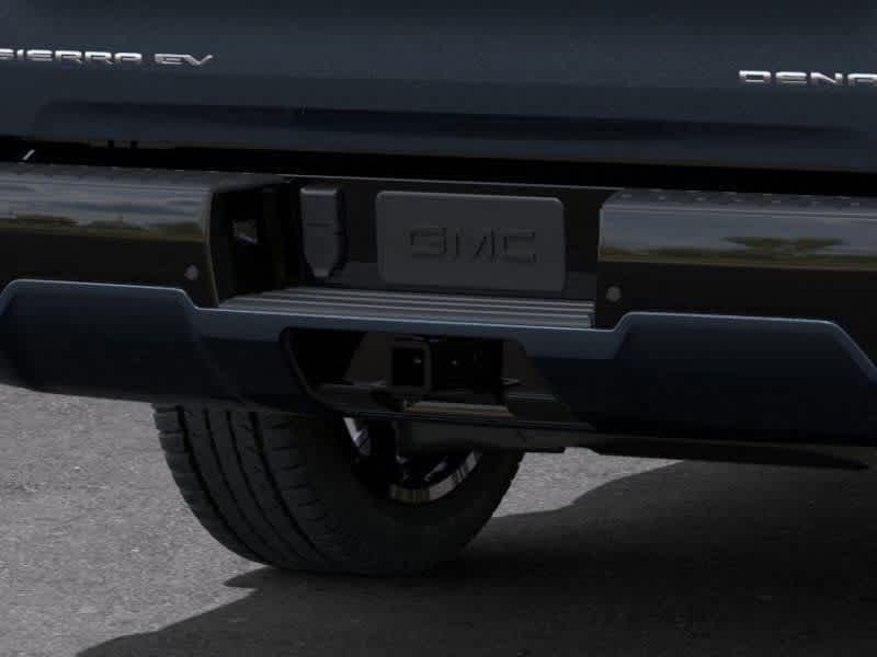 2025 GMC Sierra EV Denali 14