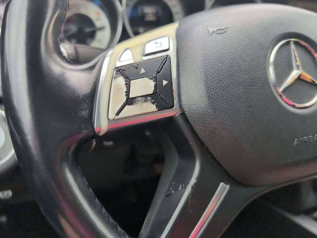 Thumbnail: 2013 Mercedes-Benz C-Class - 25