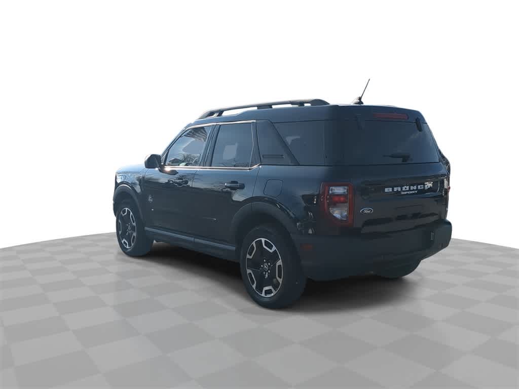 Thumbnail: 2022 Ford Bronco Sport - 6