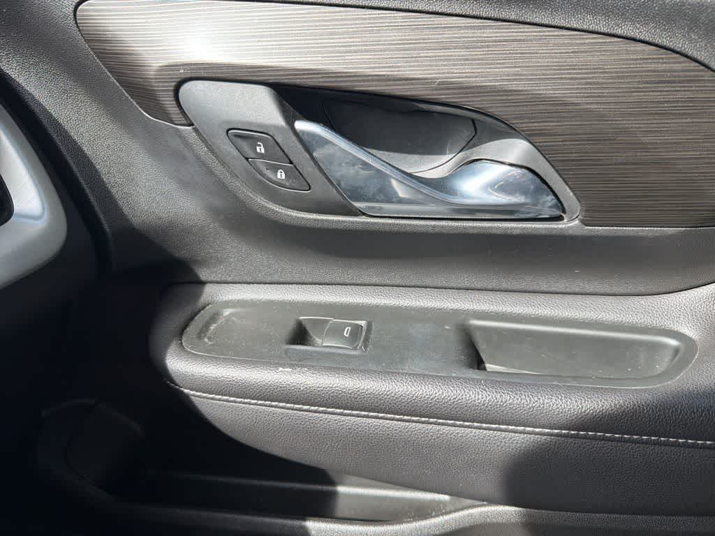 Thumbnail: 2022 GMC Terrain - 21