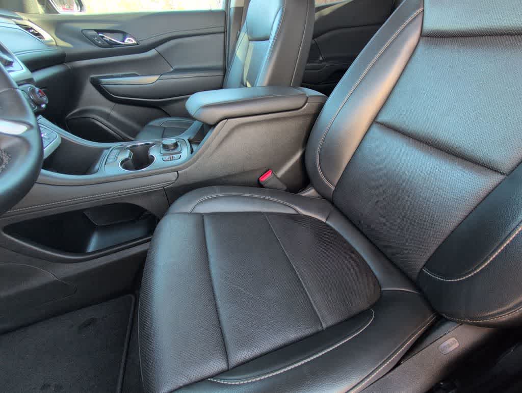 Thumbnail: 2023 GMC Acadia - 17