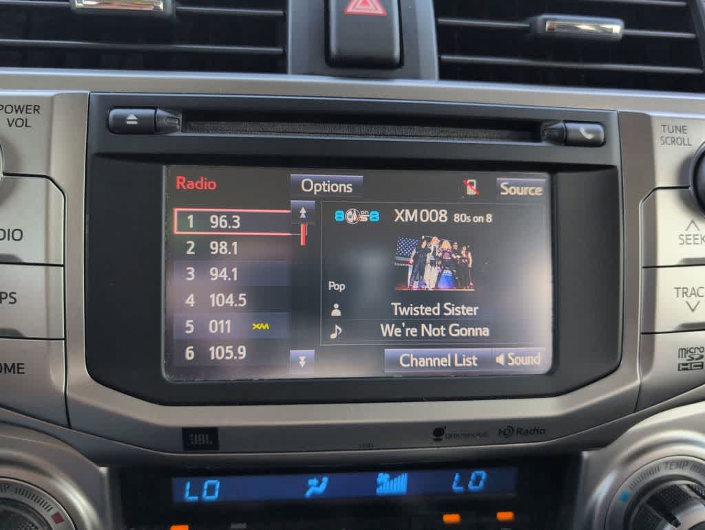 Thumbnail: 2015 Toyota 4Runner - 32