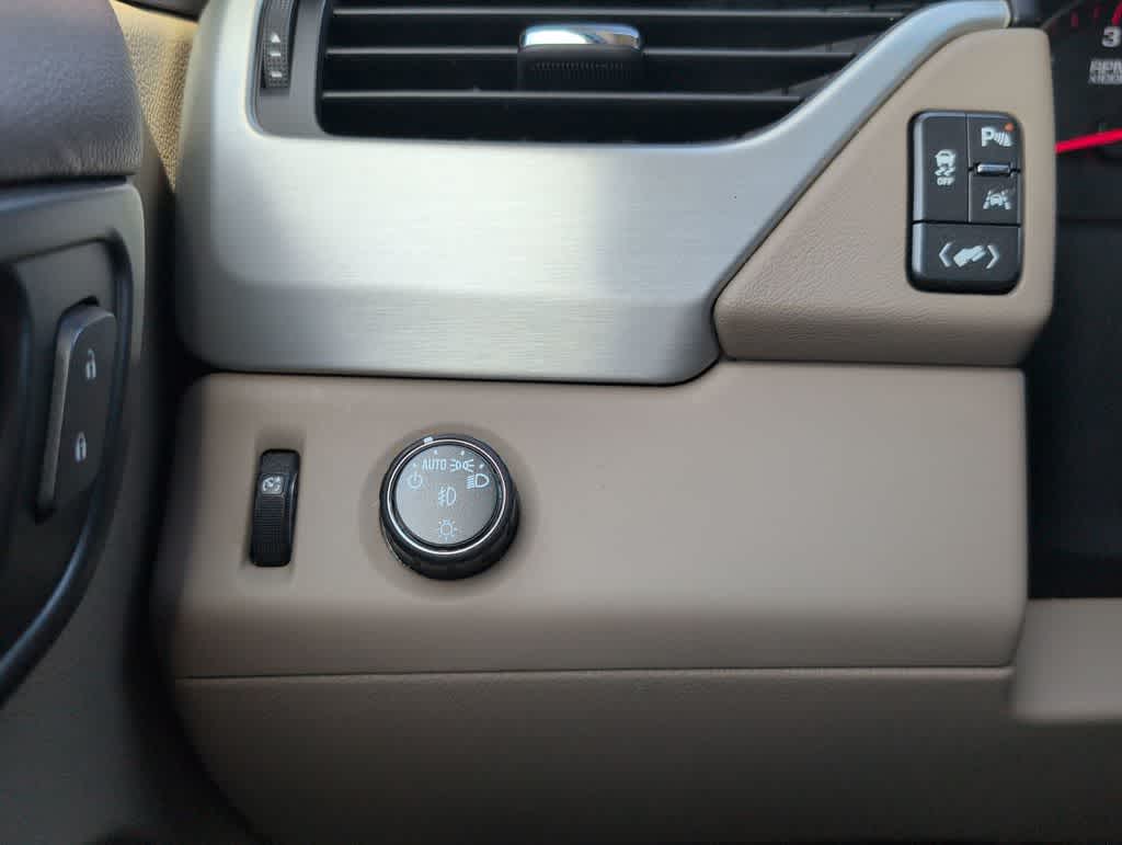 Thumbnail: 2016 GMC Yukon - 27