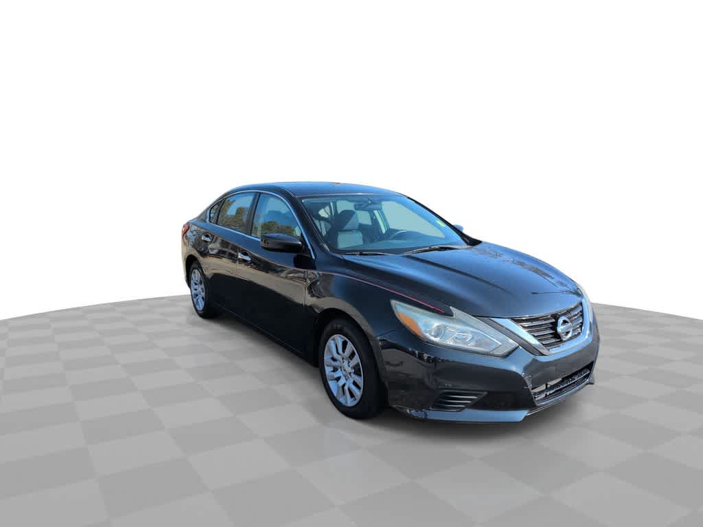Thumbnail: 2017 Nissan Altima - 2
