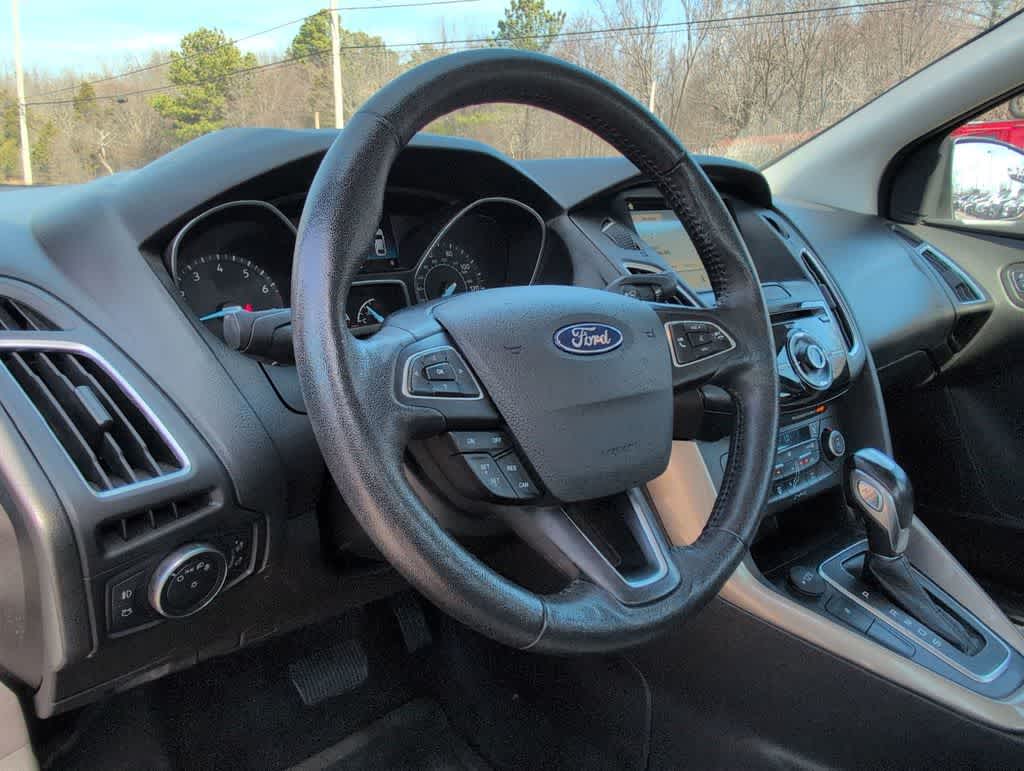 Thumbnail: 2018 Ford Focus - 10