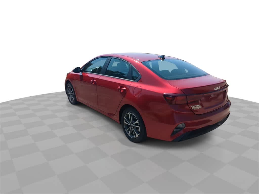 Thumbnail: 2023 Kia Forte - 6