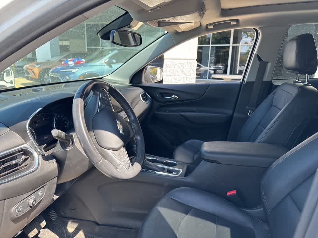 Thumbnail: 2021 Chevrolet Equinox - 3