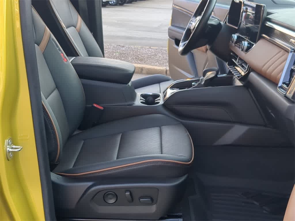 Thumbnail: 2023 GMC Canyon - 22