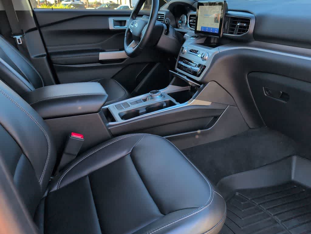 Thumbnail: 2022 Ford Explorer - 22