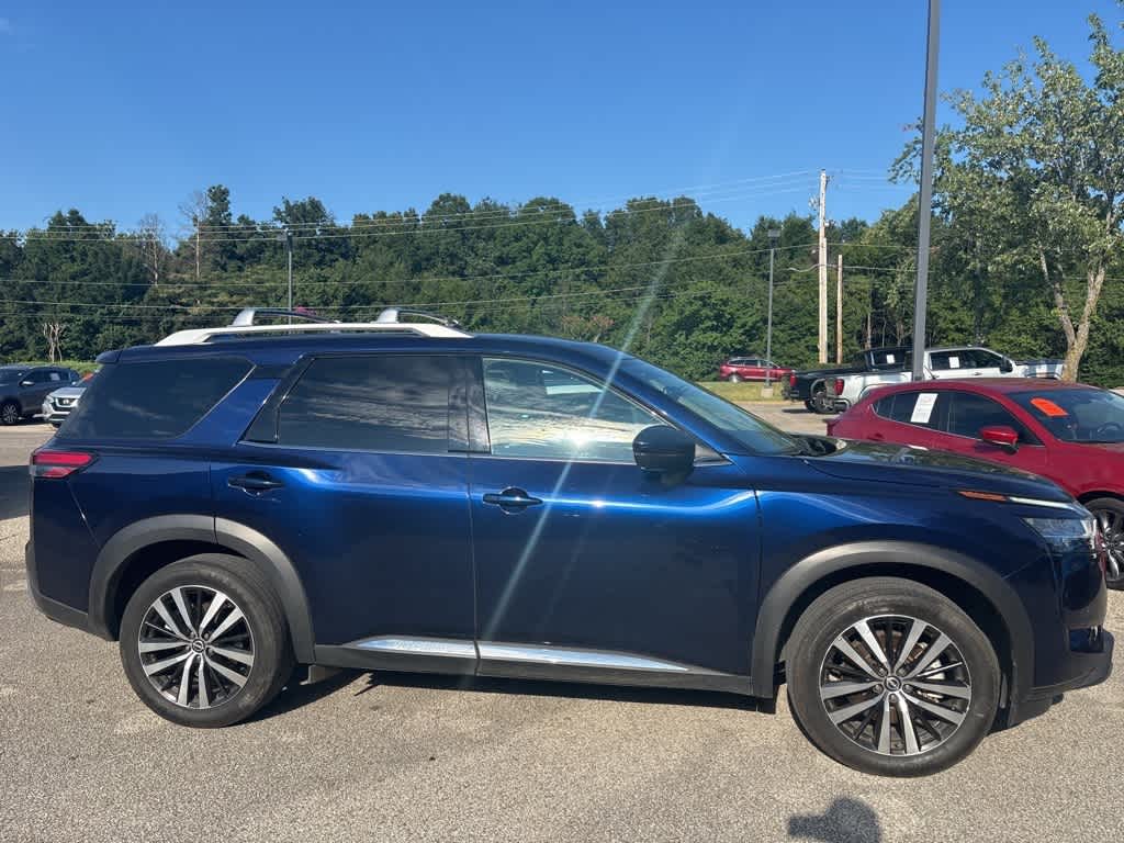 Thumbnail: 2023 Nissan Pathfinder - 25