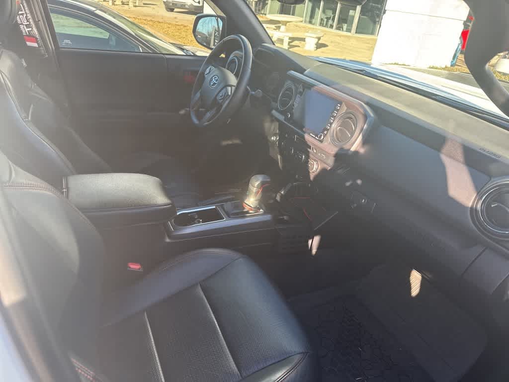 Thumbnail: 2022 Toyota Tacoma - 16